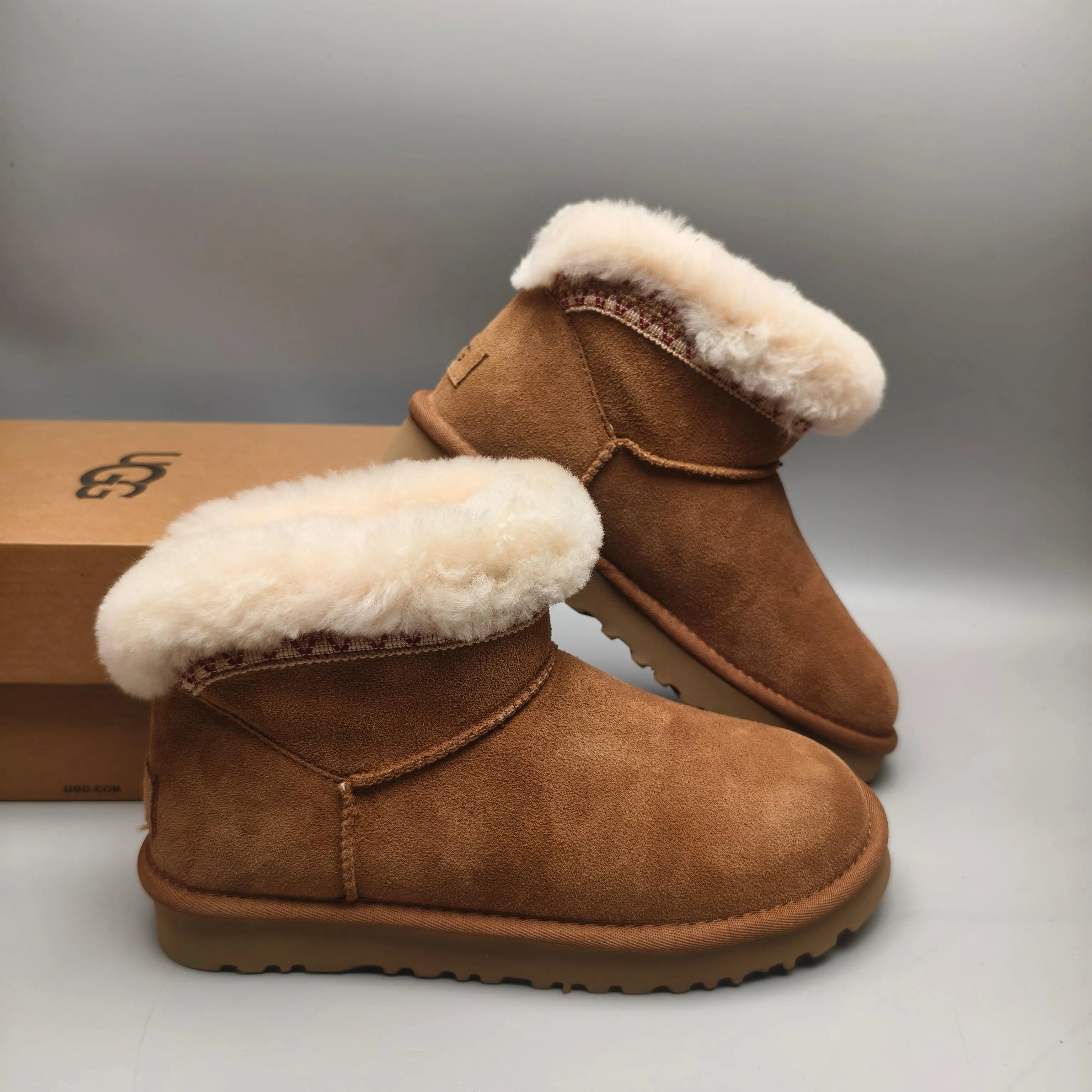 💰520 UGG sheepskin all-in-one snow boots 4496 Ethnic style low-top casual women's shoes Color: Maroon Sand Matching size: 35-40
